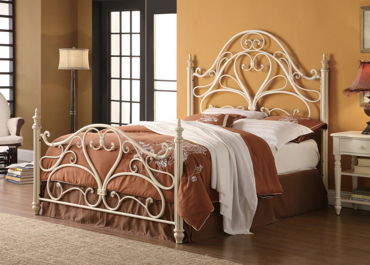Magdalene White Queen Bed
