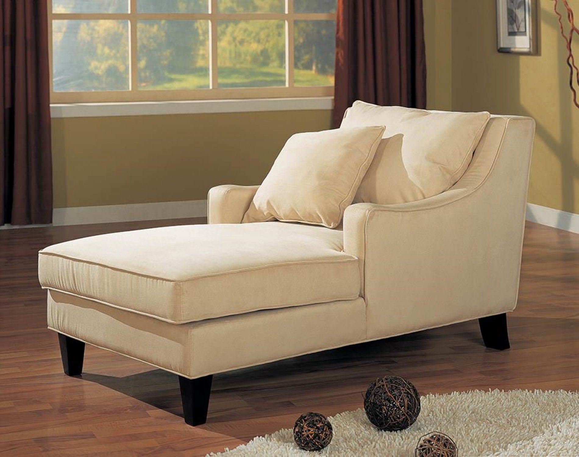 Beige Chaise Lounger - Click Image to Close