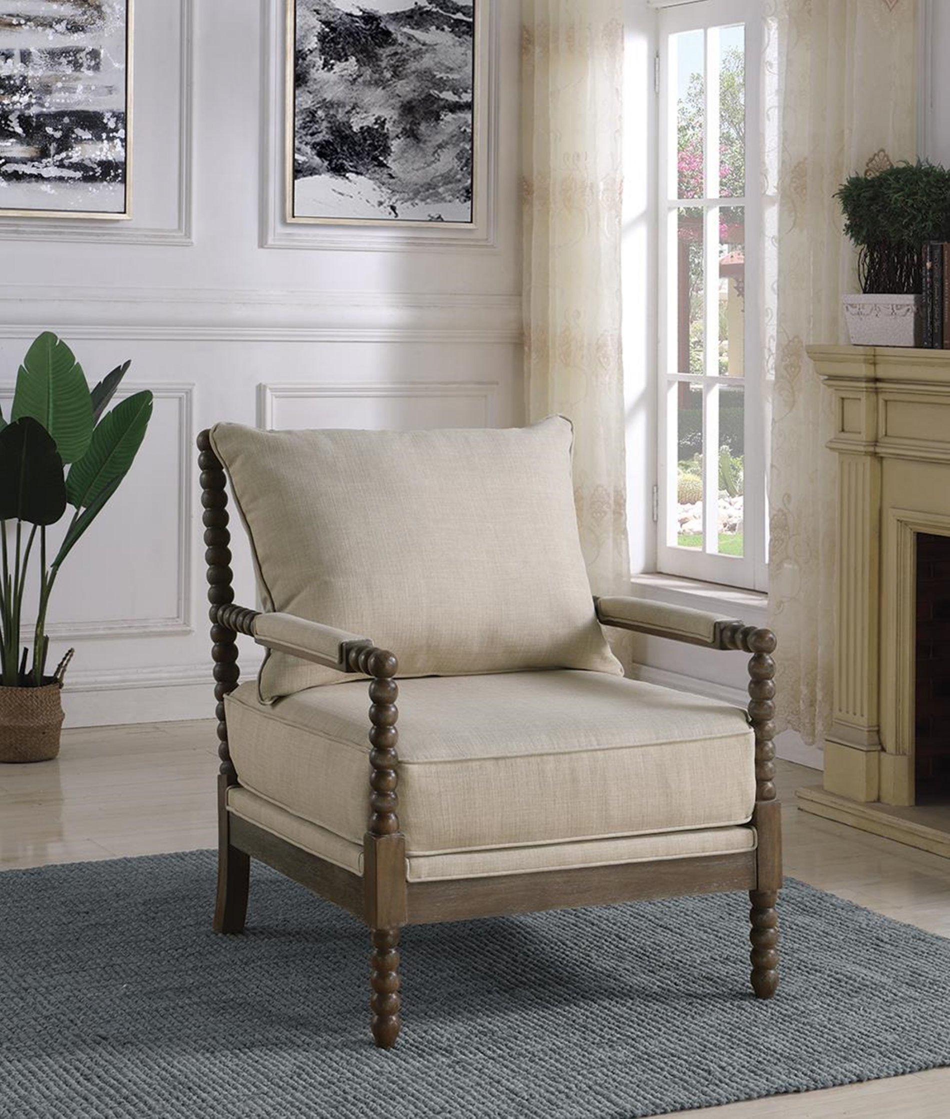 Traditional Oatmeal and Natural Accent Chair - Click Image to Close