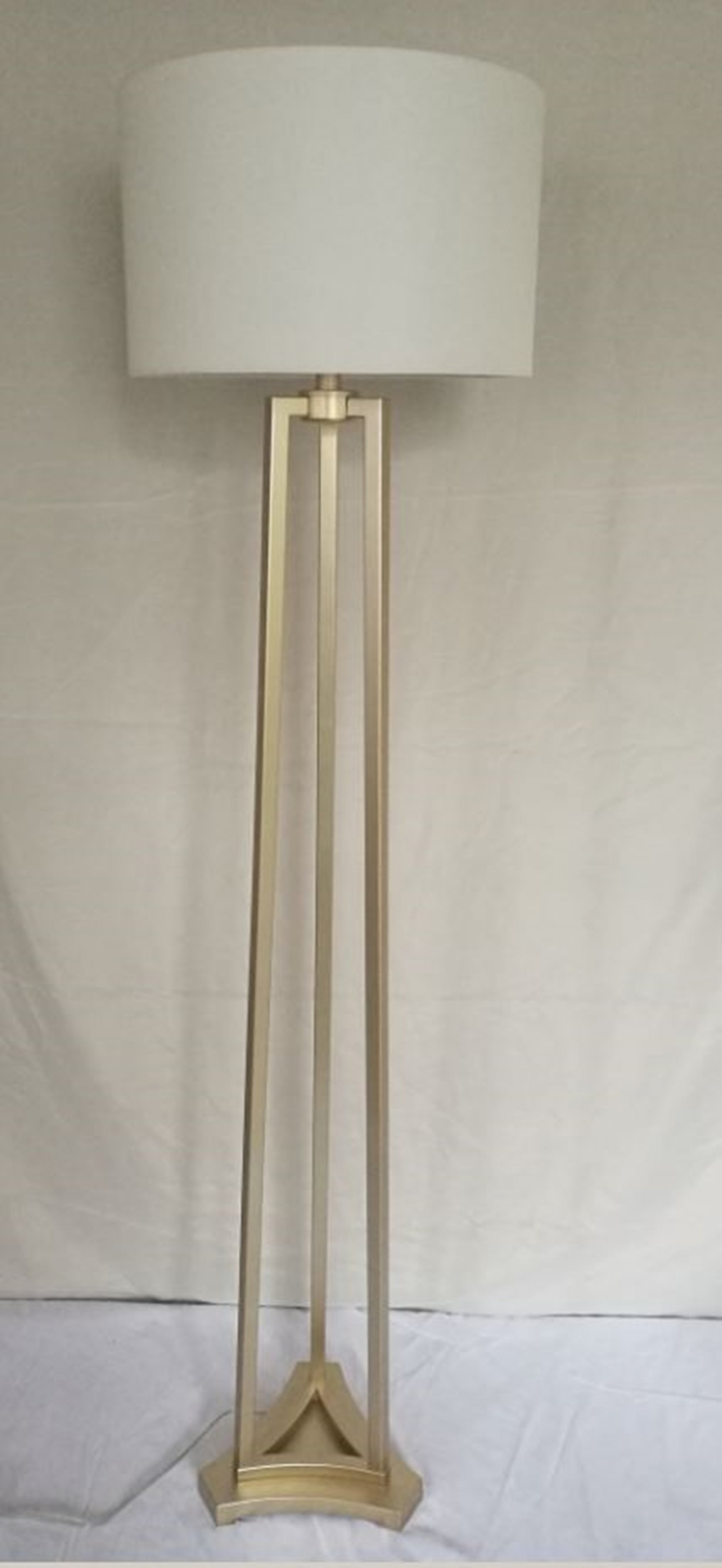 920130 - Floor Lamp - Click Image to Close