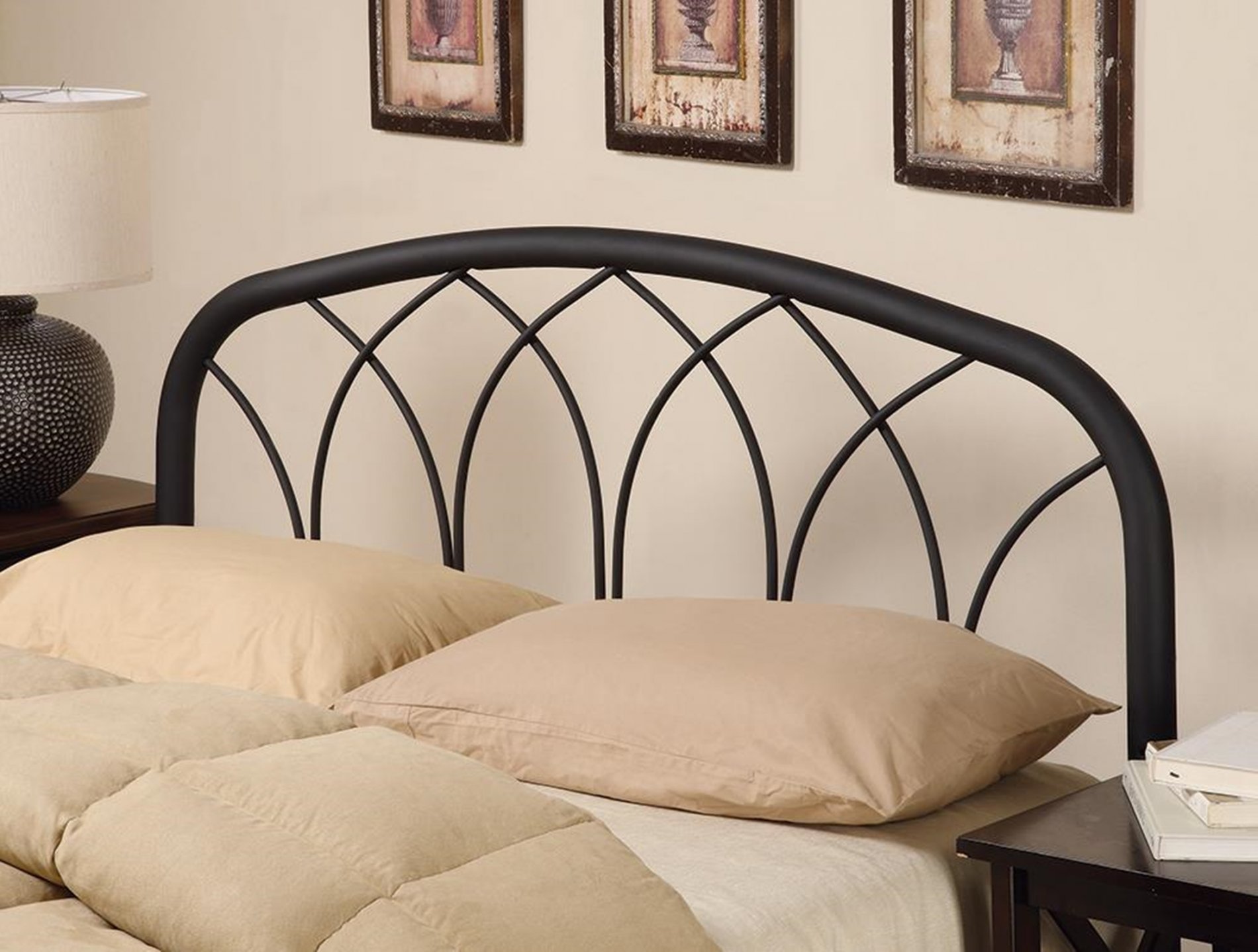 Black Q/F Headboard with Arches - Click Image to Close